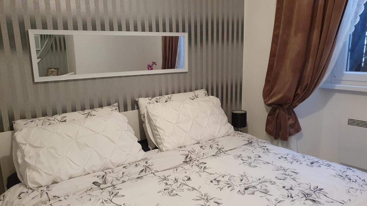 Apartments Paris Umag Exterior foto